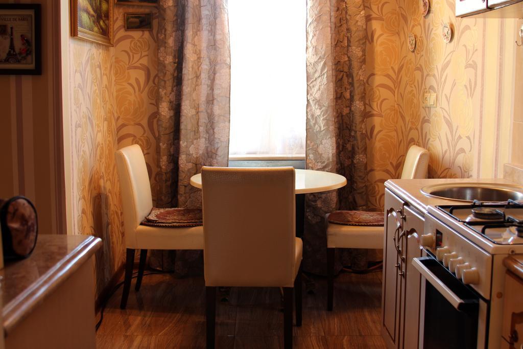 Guesthouse Panorama 쿠타이시 외부 사진
