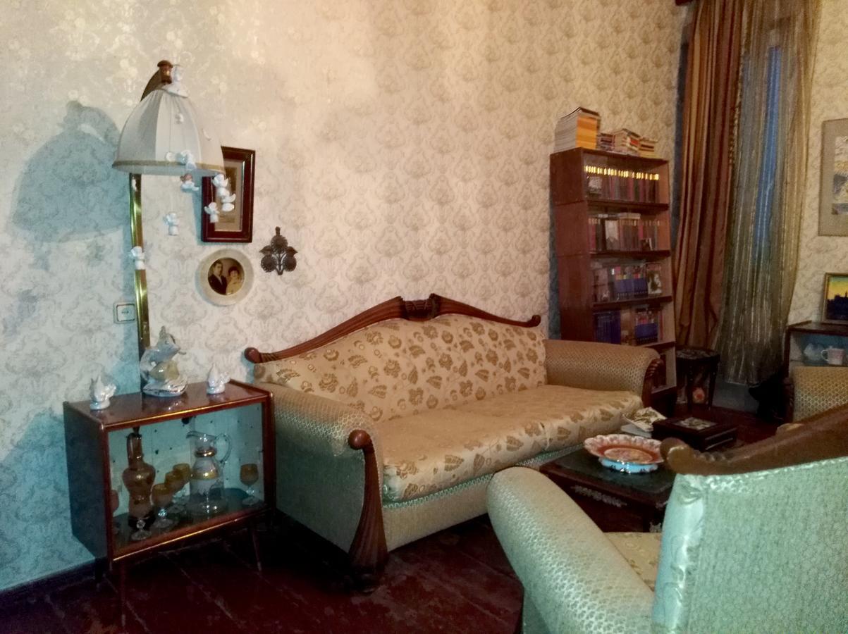 Guesthouse Panorama 쿠타이시 외부 사진